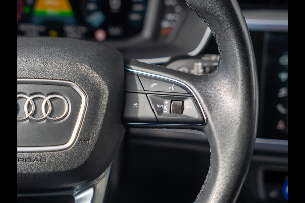 Audi Q3 45 TFSI e 245pk PHEV Business Edition / Trekhaak / Lederen bekleding / Navi