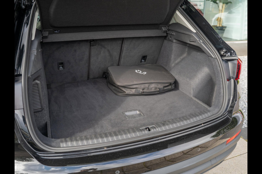 Audi Q3 45 TFSI e 245pk PHEV Business Edition / Trekhaak / Lederen bekleding / Navi