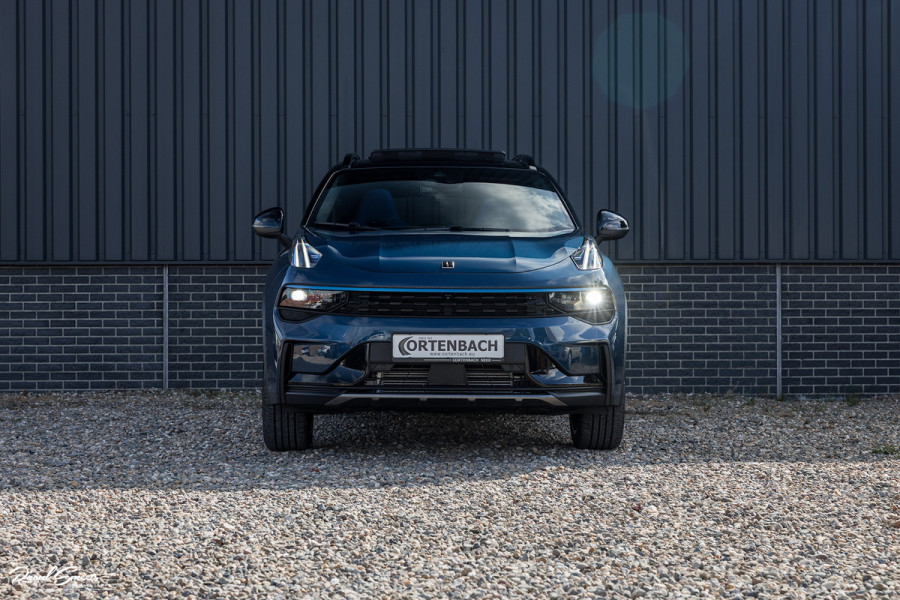 Lynk & Co 01 1.5 All-in geprijsd: inclusief onderhoud, 1 jaar BOVAG-garantie | Panorama dak | Adaptieve cruise | Blis | Memory |