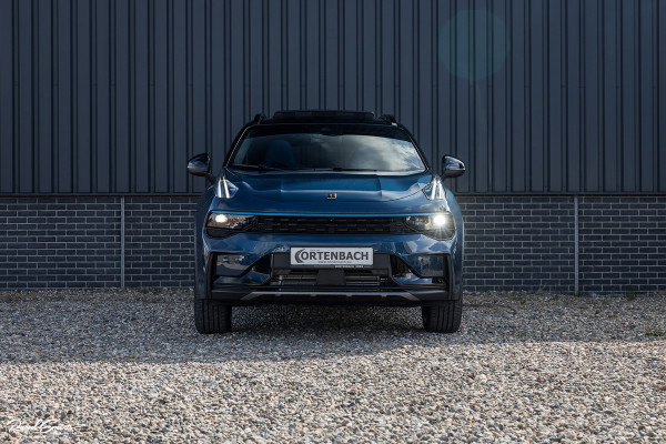 Lynk & Co 01 1.5 All-in geprijsd: inclusief onderhoud, 1 jaar BOVAG-garantie | Panorama dak | Adaptieve cruise | Blis | Memory |