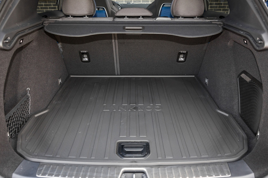 Lynk & Co 01 1.5 All-in geprijsd: inclusief onderhoud, 1 jaar BOVAG-garantie | Panorama dak | Adaptieve cruise | Blis | Memory |