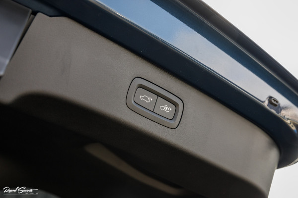 Lynk & Co 01 1.5 All-in geprijsd: inclusief onderhoud, 1 jaar BOVAG-garantie | Panorama dak | Adaptieve cruise | Blis | Memory |