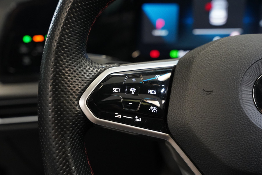 Volkswagen Golf 2.0 TSI GTI Clubsport Panoramadak Harman&Kardon Head-Up 24 Maanden garantie* (Vraag naar de voorwaarden)