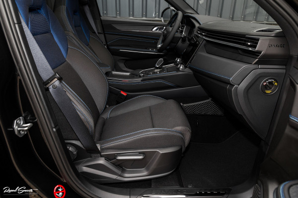 Lynk & Co 01 1.5 All-in geprijsd: inclusief onderhoud, 1 jaar BOVAG-garantie | Panorama dak | Adaptieve cruise | Blis | Memory |