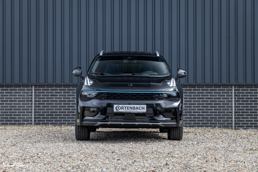 Lynk & Co 01 1.5 All-in geprijsd: inclusief onderhoud, 1 jaar BOVAG-garantie | Panorama dak | Adaptieve cruise | Blis | Memory |