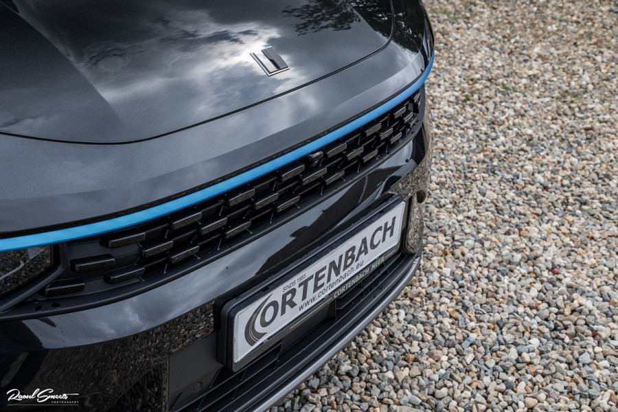 Lynk & Co 01 1.5 All-in geprijsd: inclusief onderhoud, 1 jaar BOVAG-garantie | Panorama dak | Adaptieve cruise | Blis | Memory |