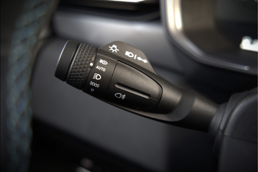 Lynk & Co 01 1.5 | Panoramadak | Stoelverwarming | Keyless | Apple Carplay | Memory Seat | Adaptive Cruise Control | Infinity | Navigatie | 360 Camera | Parkeersensoren | Ambiance Verlichting | SOH 98,34%