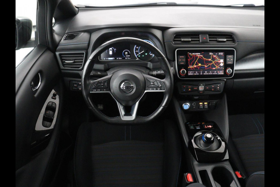 Nissan Leaf N-Connecta 40 kWh | SOH 94.3% | Stuur/stoel verwarming | Adaptive cruise | 360 camera | Dodehoek detectie | Full LED | Navigatie | Carplay |