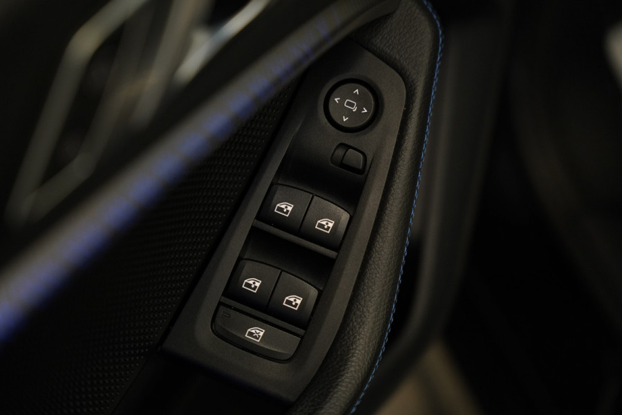 BMW 1-serie 120i M-Sport Navigatie Full-led 24 Maanden garantie* (Vraag naar de voorwaarden)