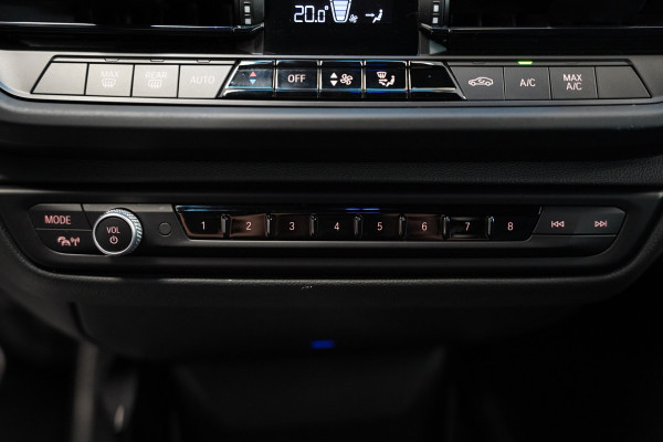 BMW 1-serie 120i M-Sport Navigatie Full-led 24 Maanden garantie* (Vraag naar de voorwaarden)
