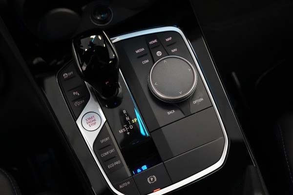 BMW 1-serie 120i M-Sport Navigatie Full-led 24 Maanden garantie* (Vraag naar de voorwaarden)