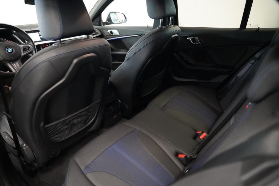 BMW 1-serie 120i M-Sport Navigatie Full-led 24 Maanden garantie* (Vraag naar de voorwaarden)