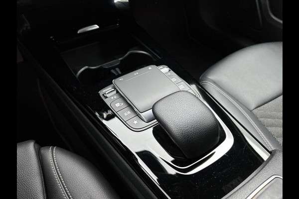 Mercedes-Benz A-Klasse 250 e Plug-In Hybrid CAMERA | 1/2 LEER | FULL-LED | NAVI