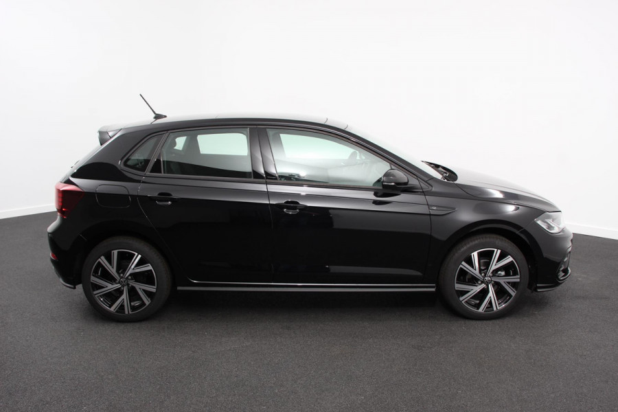 Volkswagen Polo 1.0 TSI DSG R-Line Panorama dak Navigatie App Connect Climate Control Parkeer sensoren Camera Cruise control adaptive Lichtmetalen velgen