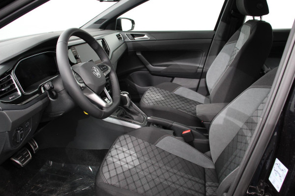 Volkswagen Polo 1.0 TSI DSG R-Line Panorama dak Navigatie App Connect Climate Control Parkeer sensoren Camera Cruise control adaptive Lichtmetalen velgen