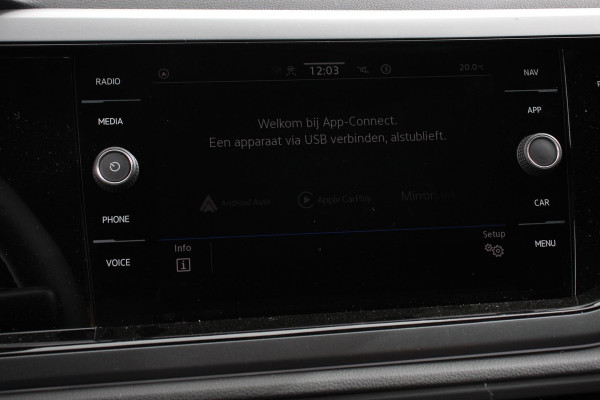 Volkswagen Polo 1.0 TSI DSG R-Line Panorama dak Navigatie App Connect Climate Control Parkeer sensoren Camera Cruise control adaptive Lichtmetalen velgen