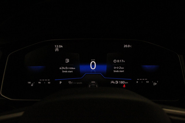 Volkswagen Polo 1.0 TSI DSG R-Line Panorama dak Navigatie App Connect Climate Control Parkeer sensoren Camera Cruise control adaptive Lichtmetalen velgen