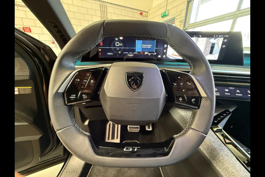 Peugeot 3008 1.2 Hybrid 145 GT 360 Camera, Massage, Stoel/stuur achterbank verwarming, Navi,