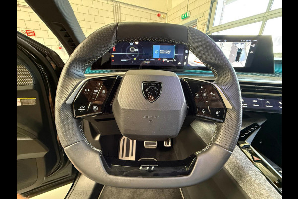 Peugeot 3008 1.2 Hybrid 145 GT 360 Camera, Massage, Stoel/stuur achterbank verwarming, Navi,