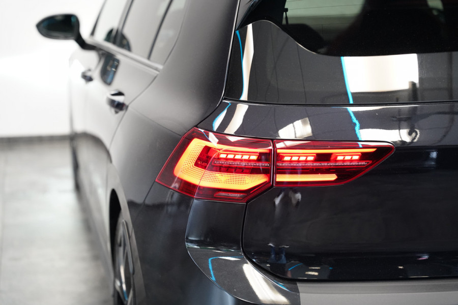 Volkswagen Golf 2.0 TSI GTI Clubsport Panoramadak Harman&Kardon Head-Up 24 Maanden garantie* (Vraag naar de voorwaarden)
