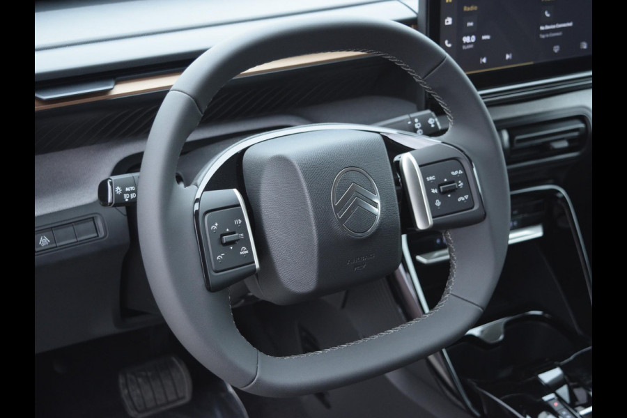 Citroën C3 Aircross 1.2 Hybrid 145pk Plus | 7 STOELEN | PARKEERSENSOREN MET CAMERA | CLIMATE CONTROL | WIT DAK | CARPLAY |