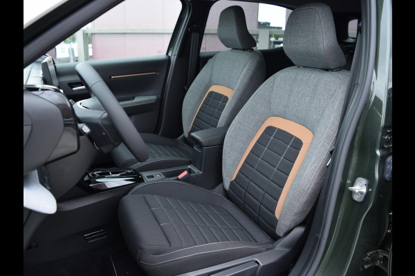 Citroën C3 Aircross 1.2 Hybrid 145pk Plus | 7 STOELEN | PARKEERSENSOREN MET CAMERA | CLIMATE CONTROL | WIT DAK | CARPLAY |