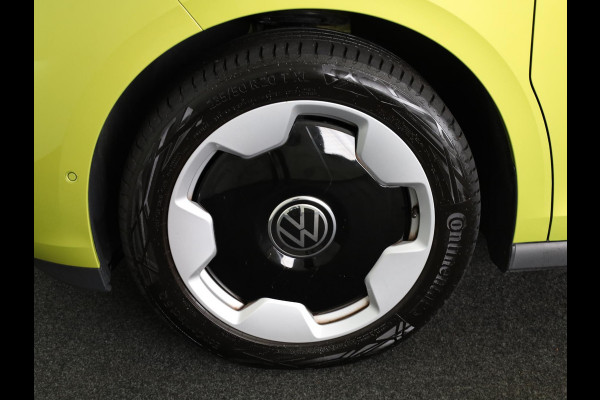 Volkswagen ID. Buzz Pro 86 kWh LWB 7p. 286 pk | SoH 96,36% |Navigatie | Panoramadak | Trekhaak (wegklapbaar) | Parkeersensoren (Park assist) | Rondomzicht camera | Elektr. schuifdeuren | Stoelverwarming |