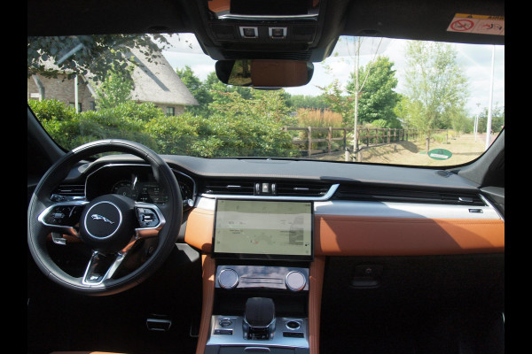 Jaguar F-Pace 2.0 P400e PHEV SE R-Dynamic | Panoramadak | Camera | Meridian | Leer | NL-Auto |