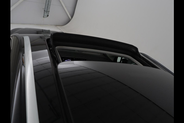 Škoda Enyaq iV 60 | SOH 91.5% | Panoramadak | Adaptive cruise | Stuur/stoel verwarming | Half Leder | Carplay | Park assist | Sfeerverlichting | Climate control |