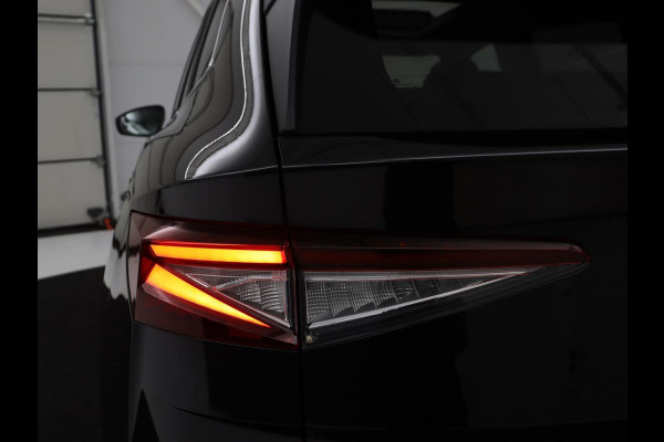Škoda Enyaq iV 60 | SOH 91.5% | Panoramadak | Adaptive cruise | Stuur/stoel verwarming | Half Leder | Carplay | Park assist | Sfeerverlichting | Climate control |