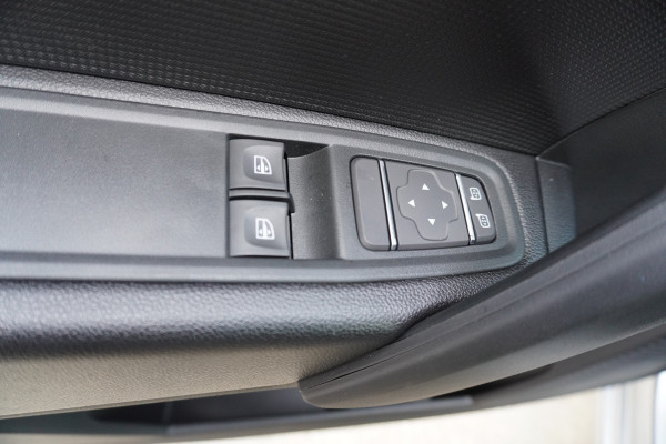 Renault Kangoo E-Tech Advance L2 44 kWh Automaat Opklapbare Dubbelcabine nr.V094 | 120PK | Climate | Navi | Cruise | Schuifdeur L + R