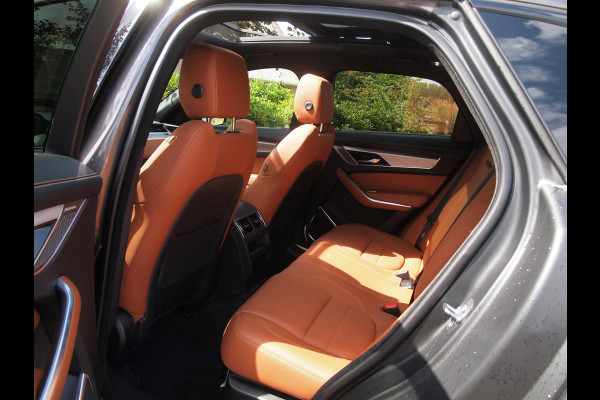 Jaguar F-Pace 2.0 P400e PHEV SE R-Dynamic | Panoramadak | Camera | Meridian | Leer | NL-Auto |
