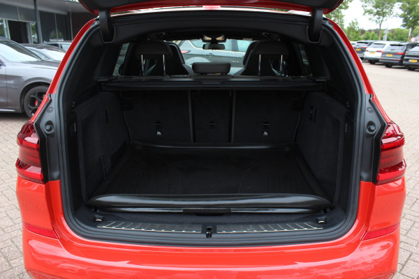 BMW X3 M / Trekhaak / Panoramadak / 360Camera / Head-up / Leder / Harman Kardon / 20'' / Stoelverwarming / Dodehoek / DAB / ACC