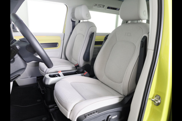 Volkswagen ID. Buzz Pro 86 kWh LWB 7p. 286 pk | SoH 96,36% |Navigatie | Panoramadak | Trekhaak (wegklapbaar) | Parkeersensoren (Park assist) | Rondomzicht camera | Elektr. schuifdeuren | Stoelverwarming |