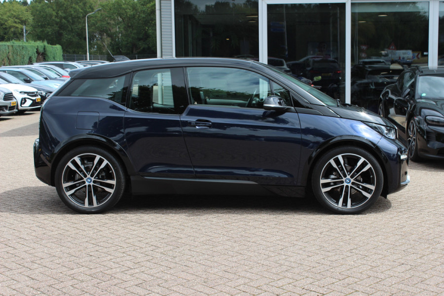 BMW i3 S Executive Edition 120Ah 42 kWh / SoH 89,4% / Camera / CarPlay / 20'' / Stoelverwarming / DAB / ACC / Warmtepomp