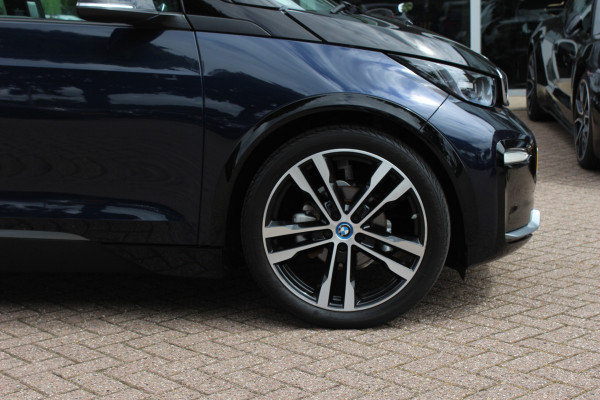 BMW i3 S Executive Edition 120Ah 42 kWh / SoH 89,4% / Camera / CarPlay / 20'' / Stoelverwarming / DAB / ACC / Warmtepomp