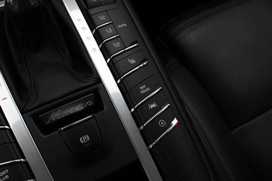 Porsche Macan 2.0 / Panoramadak / Camera / Luchtvering / Sportchrono / Bose / 21'' / Leder / Navigatie / Comfortstoelen / DAB / Stoelverwarming / Cruise Control