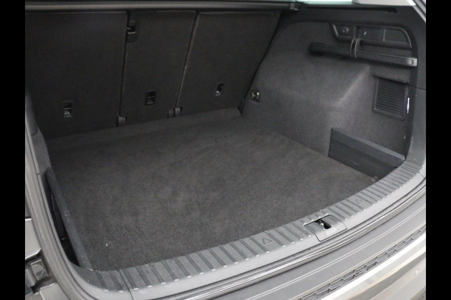 Škoda Kodiaq 1.5 TSI Business Edition Plus | Panoramadak | Memory | Half Leder | Adaptive cruise | Stoelverwarming | Park assist | Camera | Carplay | Sfeerverlichting