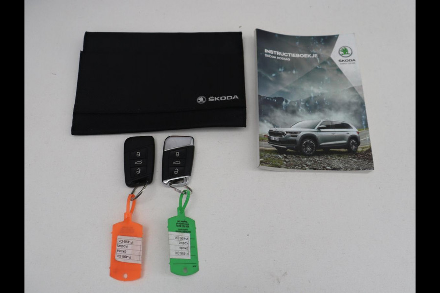 Škoda Kodiaq 1.5 TSI Business Edition Plus | Panoramadak | Memory | Half Leder | Adaptive cruise | Stoelverwarming | Park assist | Camera | Carplay | Sfeerverlichting