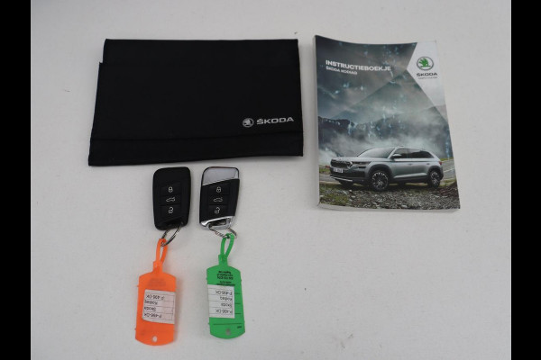 Škoda Kodiaq 1.5 TSI Business Edition Plus | Panoramadak | Memory | Half Leder | Adaptive cruise | Stoelverwarming | Park assist | Camera | Carplay | Sfeerverlichting