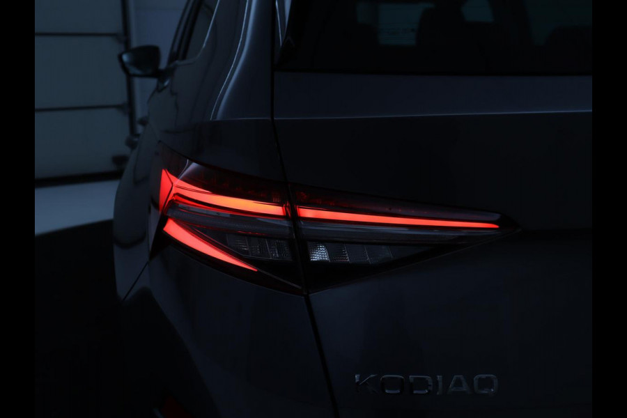 Škoda Kodiaq 1.5 TSI Business Edition Plus | Panoramadak | Memory | Half Leder | Adaptive cruise | Stoelverwarming | Park assist | Camera | Carplay | Sfeerverlichting