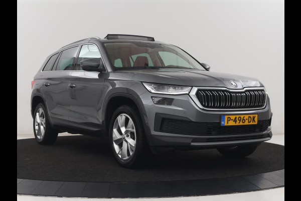 Škoda Kodiaq 1.5 TSI Business Edition Plus | Panoramadak | Memory | Half Leder | Adaptive cruise | Stoelverwarming | Park assist | Camera | Carplay | Sfeerverlichting