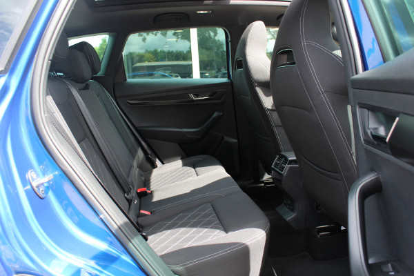 Škoda Karoq 2.0 TSI 4x4 Sportline Business / NL Auto! / Trekhaak / Panoramadak / Camera / CarPlay / Keyless / 19'' / DAB / Cruise Control
