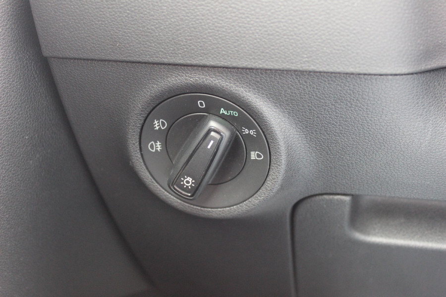 Škoda Karoq 2.0 TSI 4x4 Sportline Business / NL Auto! / Trekhaak / Panoramadak / Camera / CarPlay / Keyless / 19'' / DAB / Cruise Control