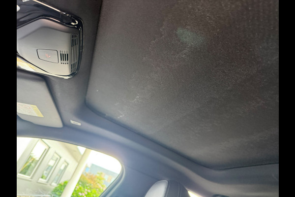BMW i4 eDrive40 High Executive 84 kWh M Sport | Panoramadak | Stoelverwarming | Stuurverwarming | Harman Kardon | Adaptive Cruise Control | Laser LED | 360 Camera | Keyless | Navigatie | Head-Up Display |  Ambiance Verlichting |