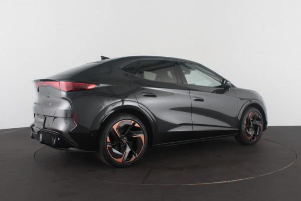 CUPRA Tavascan VZ Adrenaline 82 kWh > 340pk/Veel opties!/Sennheiser/Winterpakket/Urano Gray
