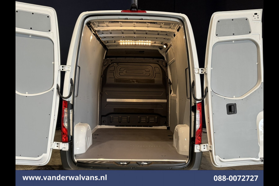 Mercedes-Benz Sprinter 315 CDI 150pk L2H2 Euro6 Airco | Camera | Apple Carplay | Cruisecontrol | Chauffeursstoel | Leder Android Auto, Parkeersensoren, Bijrijdersbank