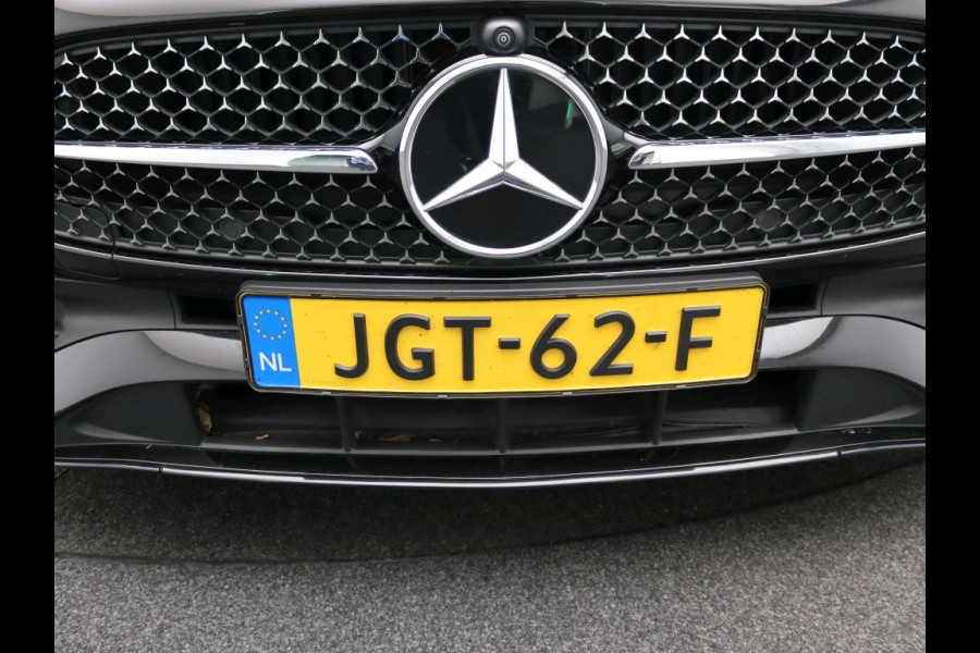 Mercedes-Benz C-Klasse Estate 300 e Business Solution AMG AMG Line | Night Pakket | Panorama Schuif-Kanteldak | Parkeerpakket met 360°-camera | Alarm Klasse 3. Inclusief 24 maanden Mercedes-Benz Certified garantie voor Europa.