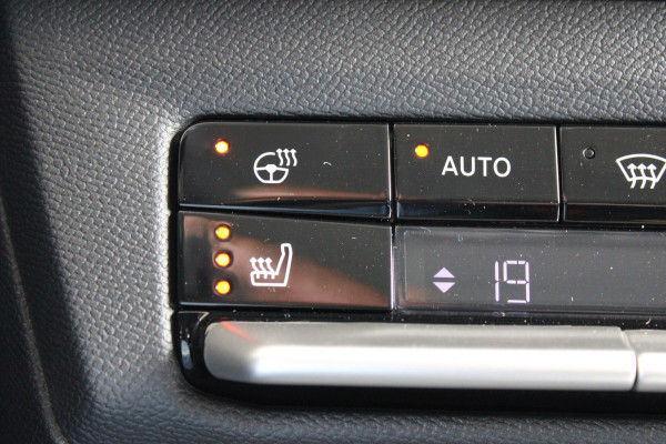 Opel Frontera 1.2 Turbo Hybrid Ultimate 7p. | Keyless Entry & Start | Winterpack | BLIS | Achteruitrijcamera