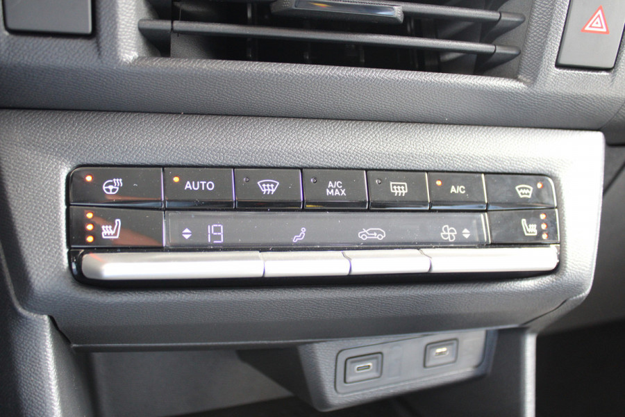 Opel Frontera 1.2 Turbo Hybrid Ultimate 7p. | Keyless Entry & Start | Winterpack | BLIS | Achteruitrijcamera